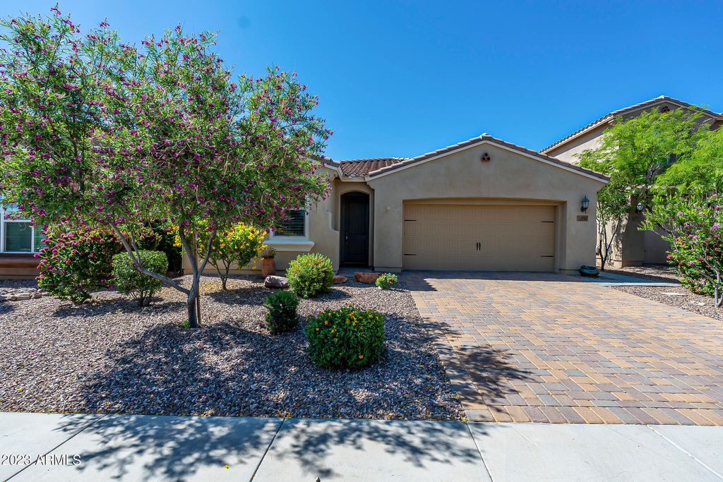 Photo of 13719 W Linanthus Road, Peoria, AZ 85383 (MLS # 6989660)