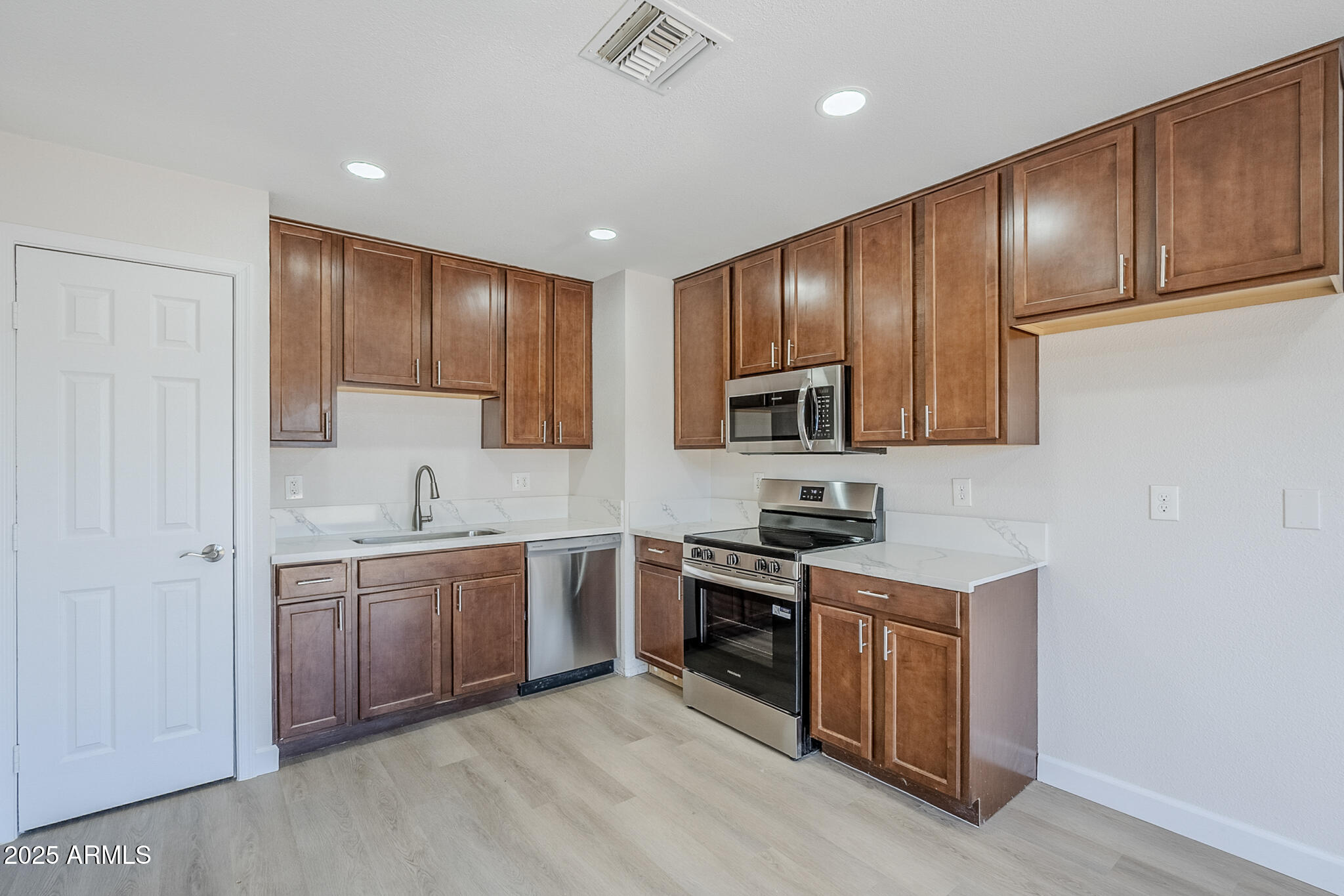 340 W RIVIERA Drive
