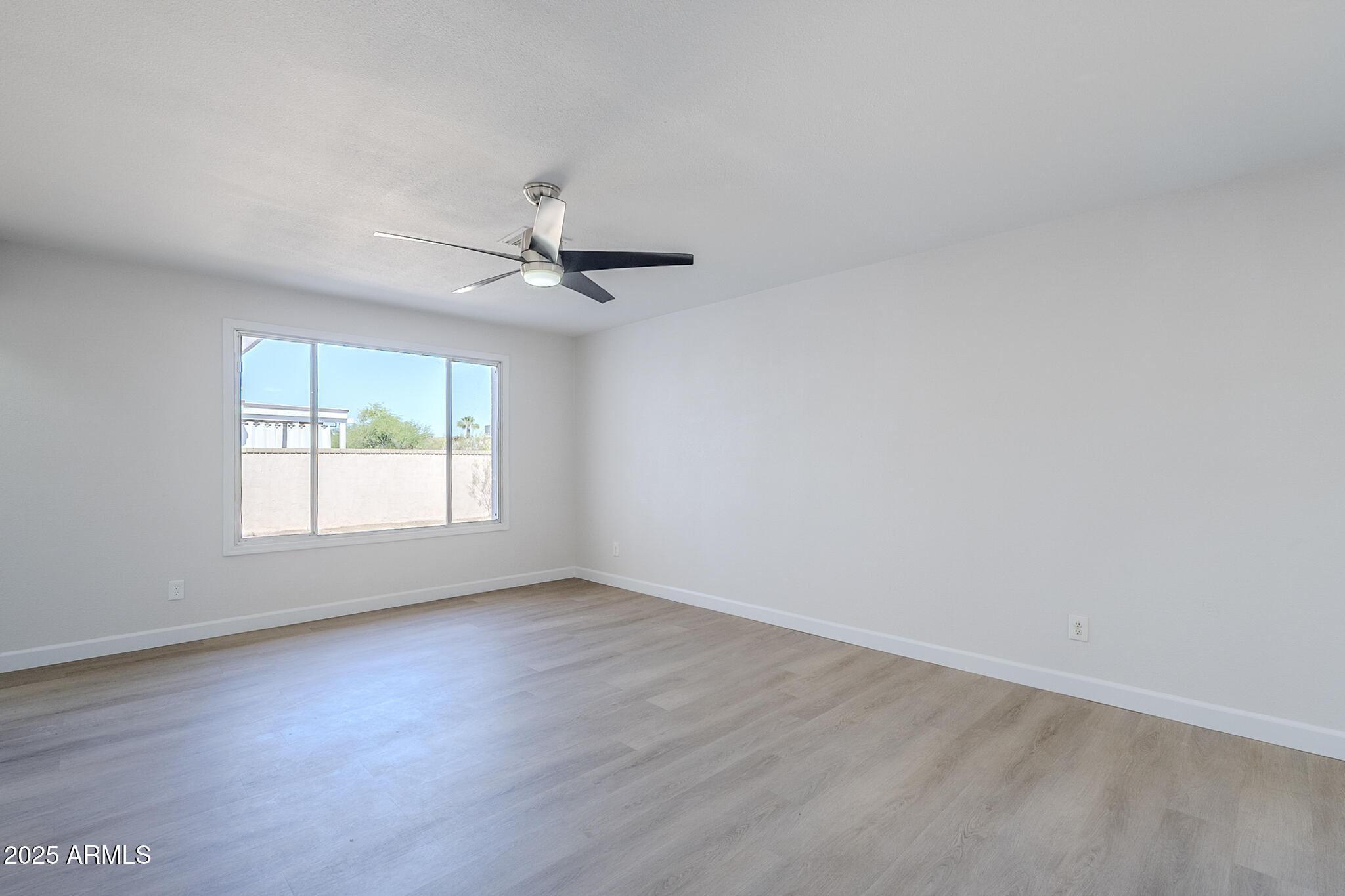 340 W RIVIERA Drive