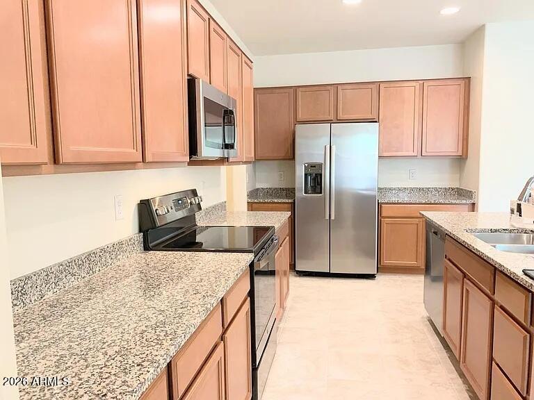 3325 W DUNBAR Drive