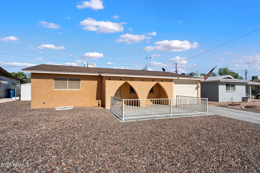 Photo of 1511 S Grand Drive, Apache Junction, AZ 85120 (MLS # 6897132)