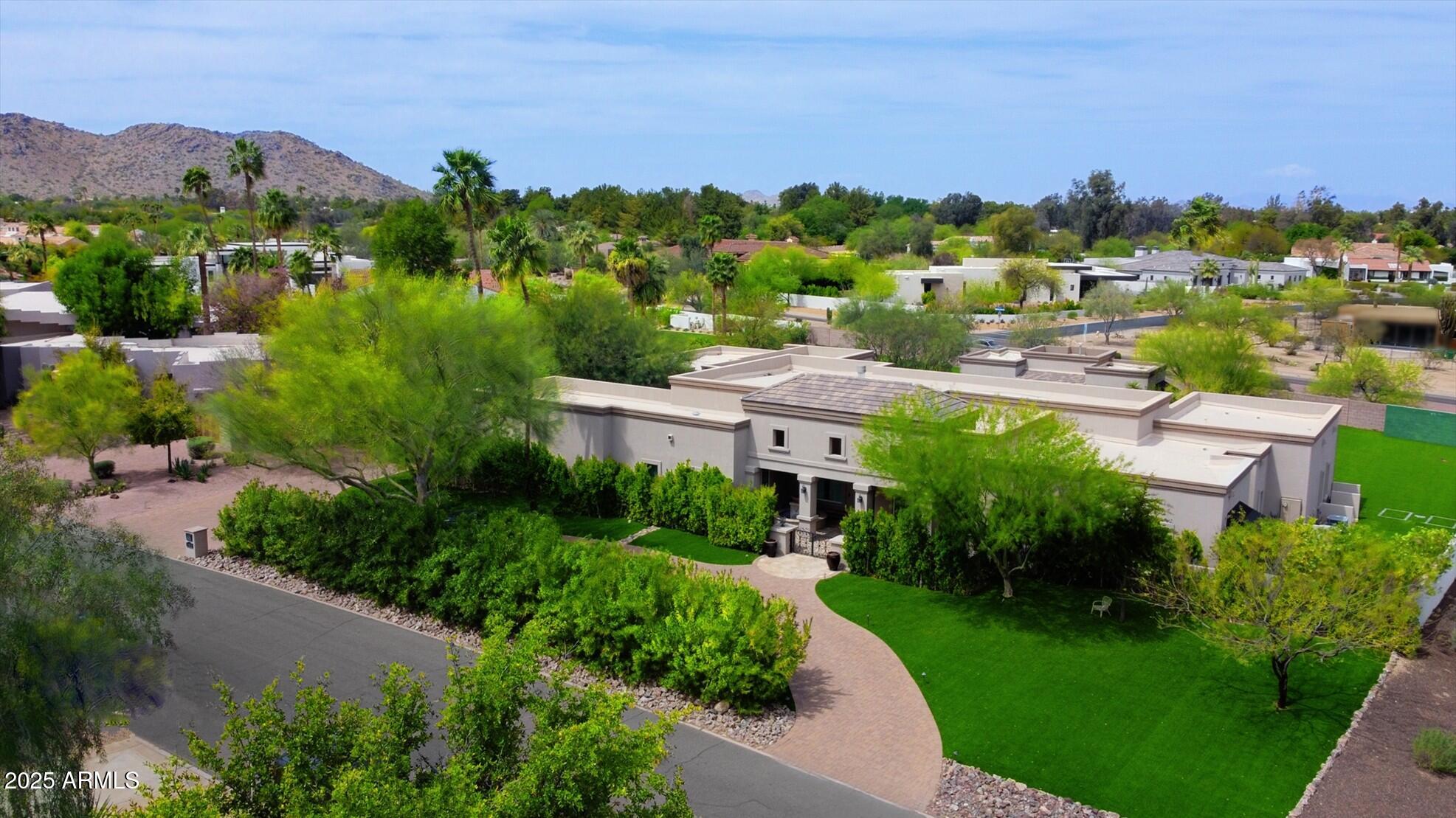 5314 E VIA LOS CABALLOS --