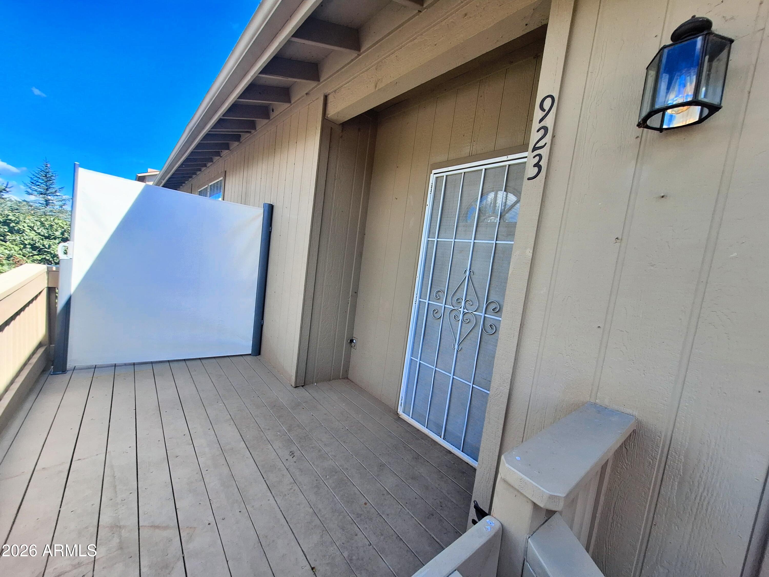 923 W MADERA Lane