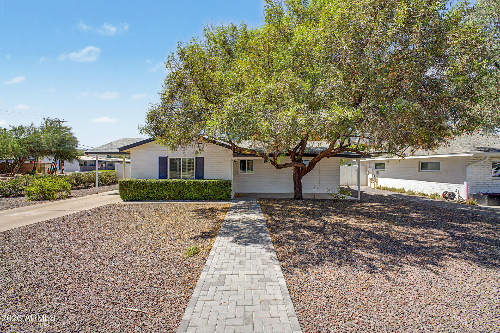 3547 E MEADOWBROOK Avenue
