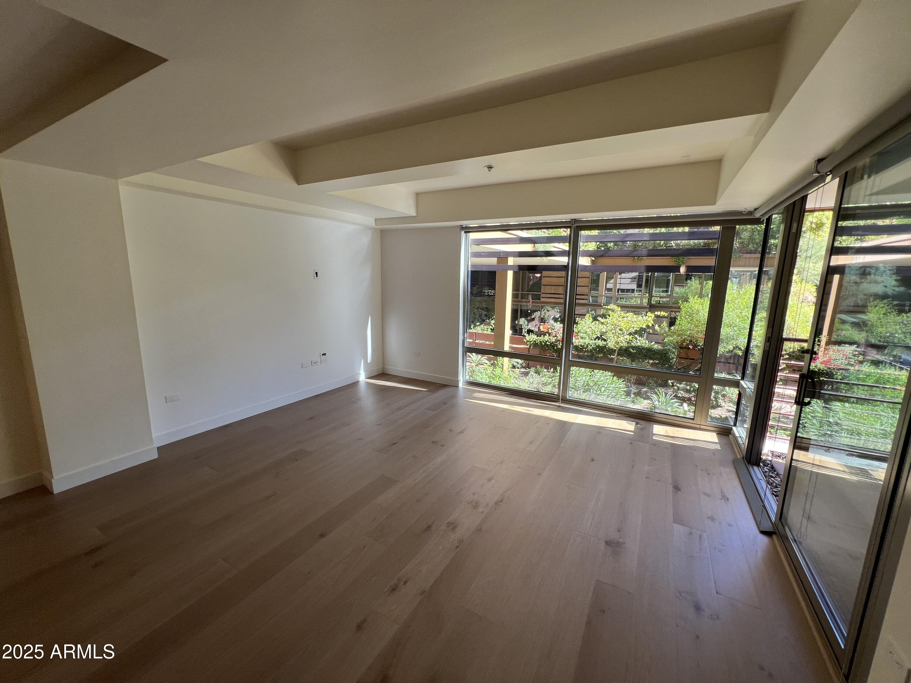 7121 E RANCHO VISTA Drive 2009