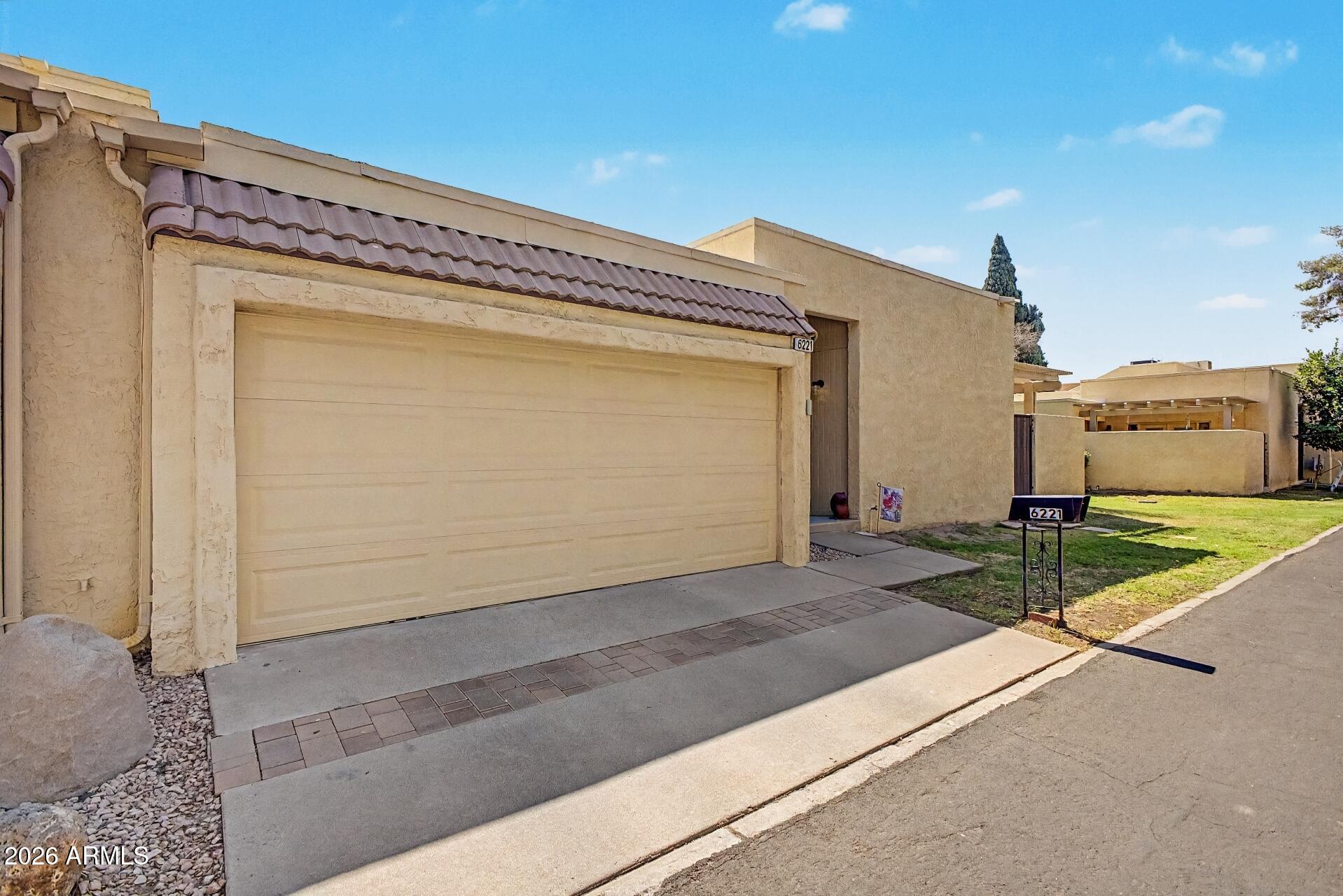6221 N 21ST Drive