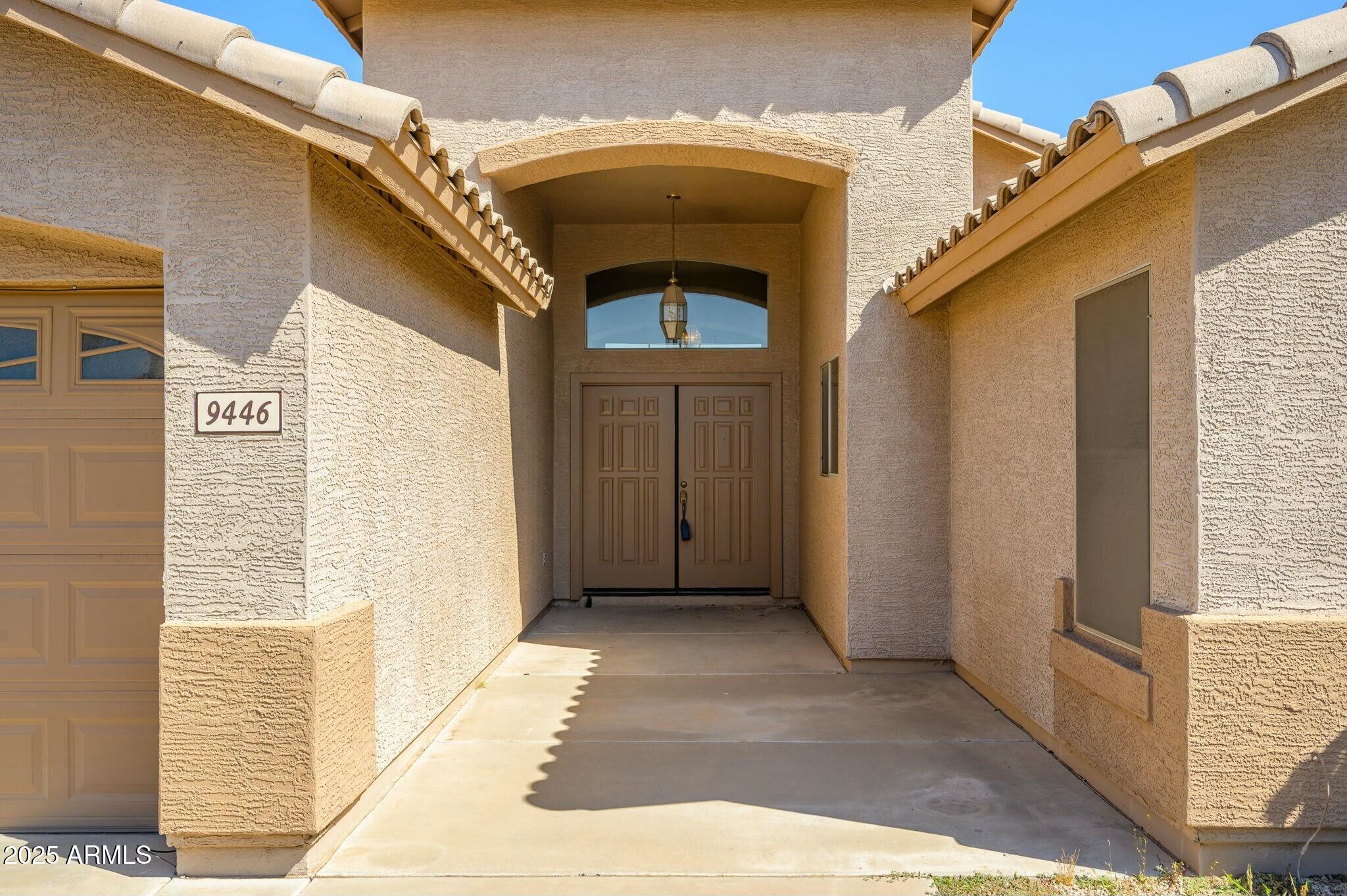 9446 E Olla Avenue