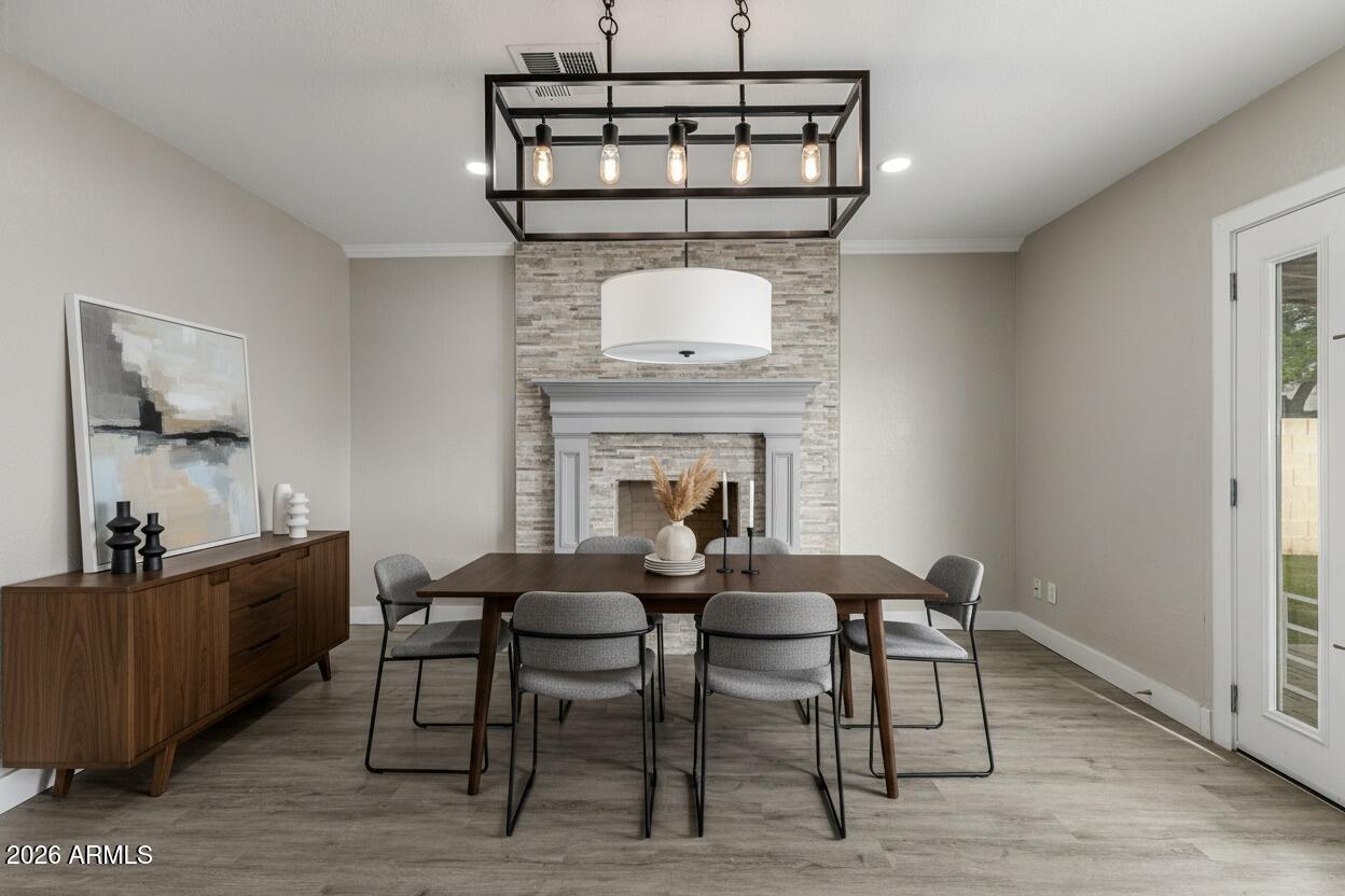 815 W VILLA MARIA Drive