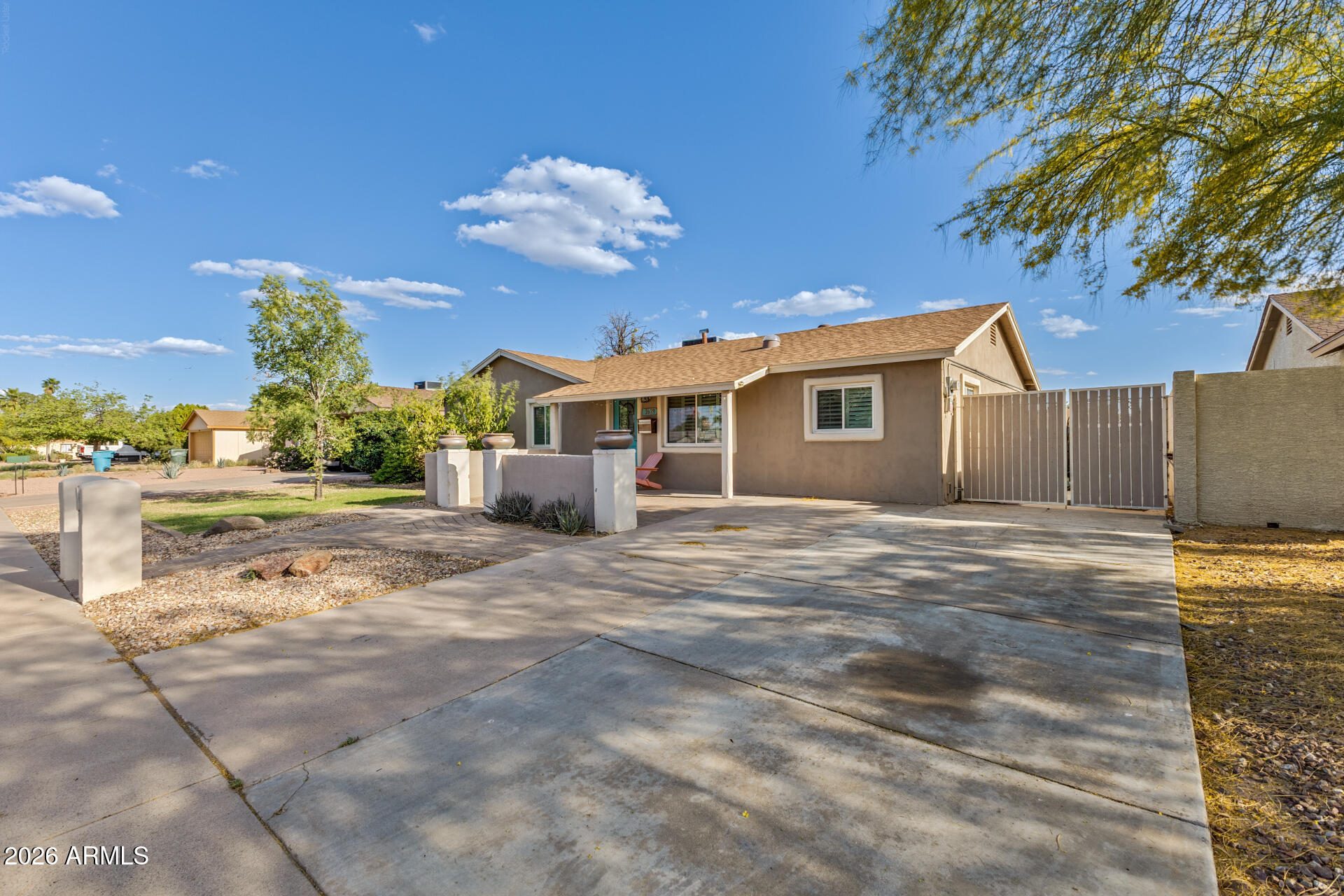 3629 E Winchcomb Drive