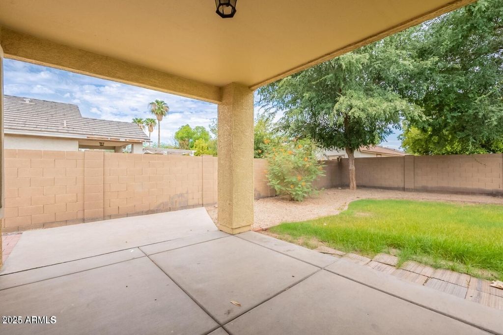 Photo of 7062 W Palmaire Avenue, Glendale, AZ 85303 (MLS # 6949605)