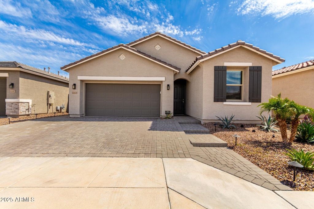 Photo of 12423 W Citrus Way, Litchfield Park, AZ 85340 (MLS # 6861008)