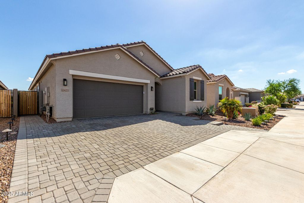 Photo of 12423 W Citrus Way, Litchfield Park, AZ 85340 (MLS # 6861008)
