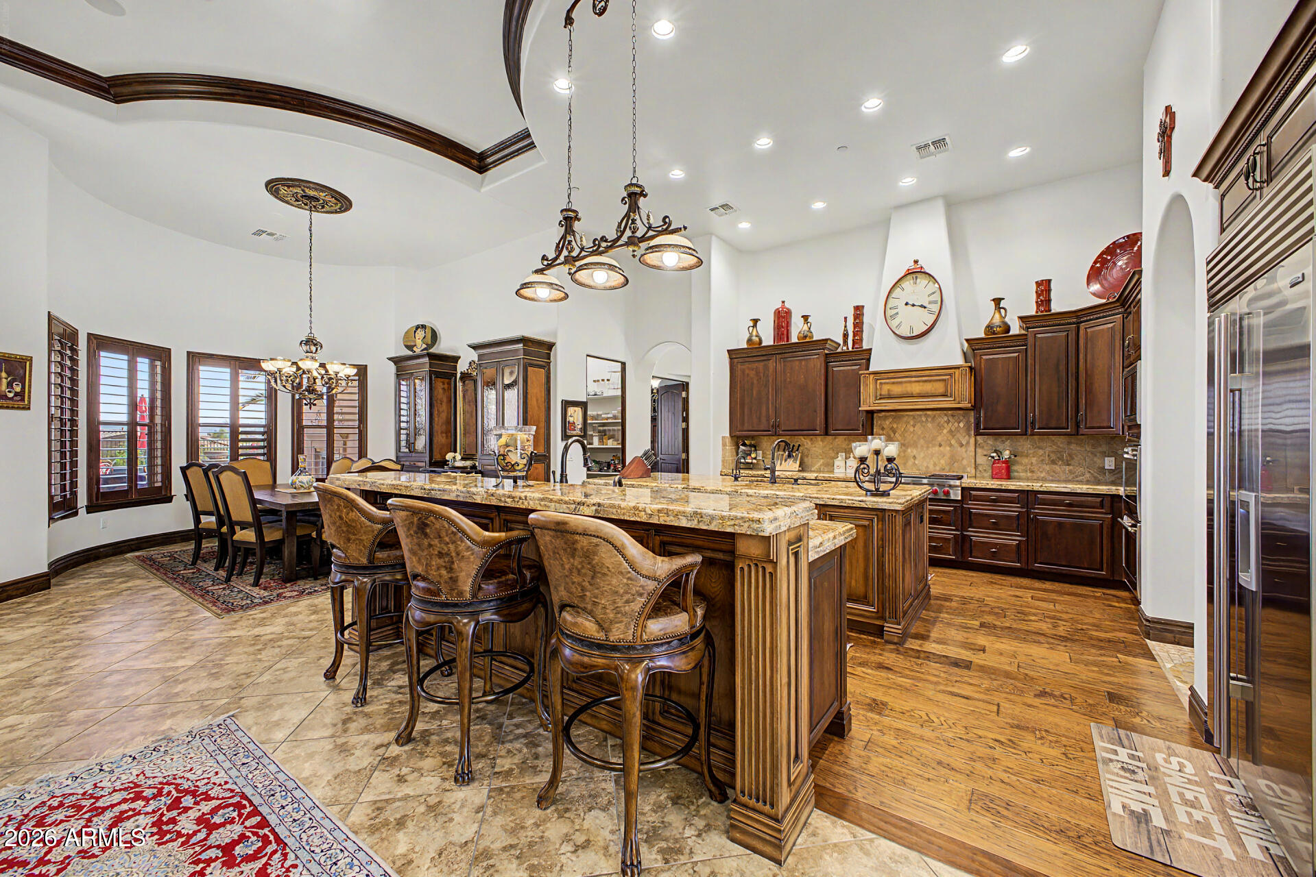 9817 E WINTER SUN Drive