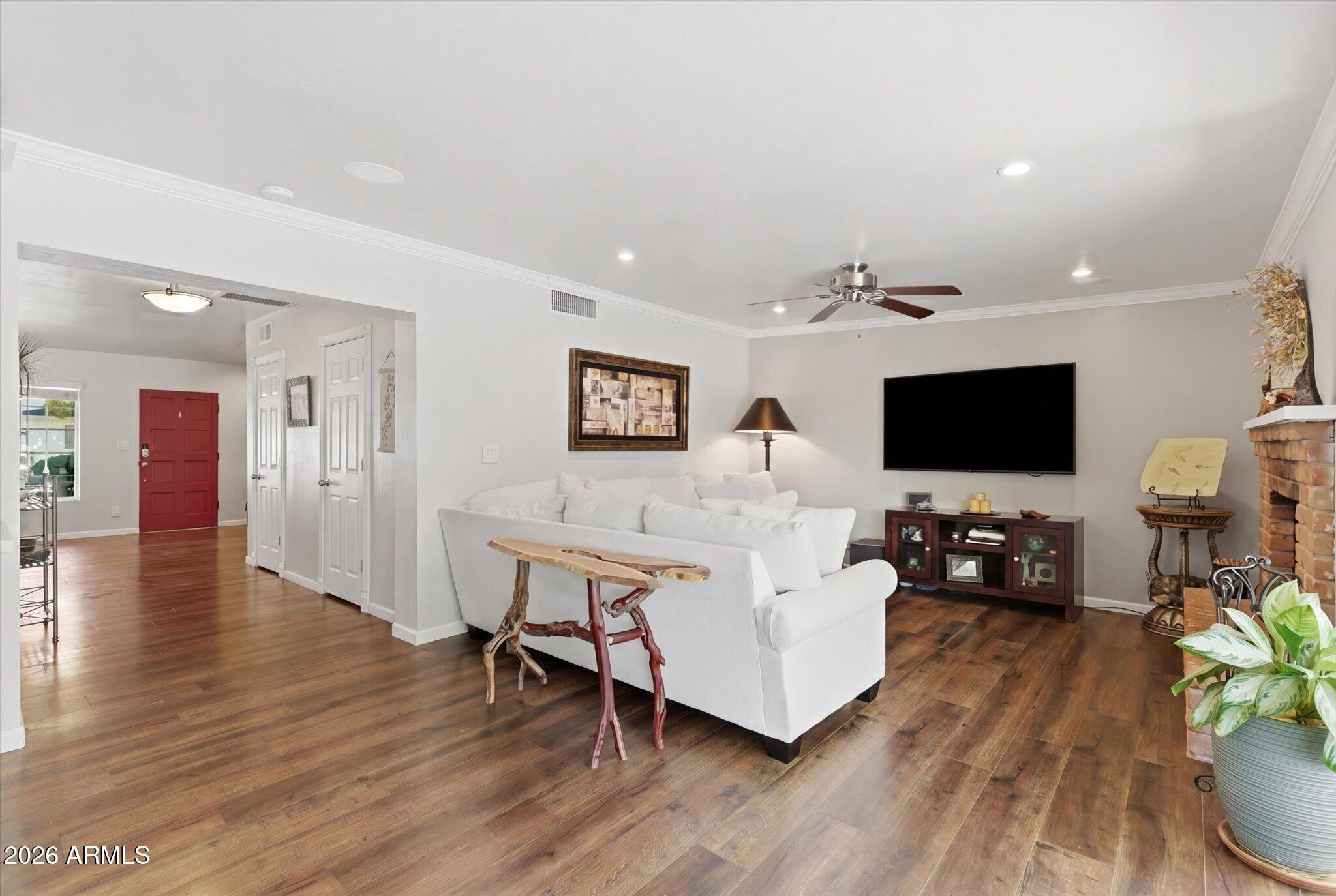 BISSELL MANOR - Residential