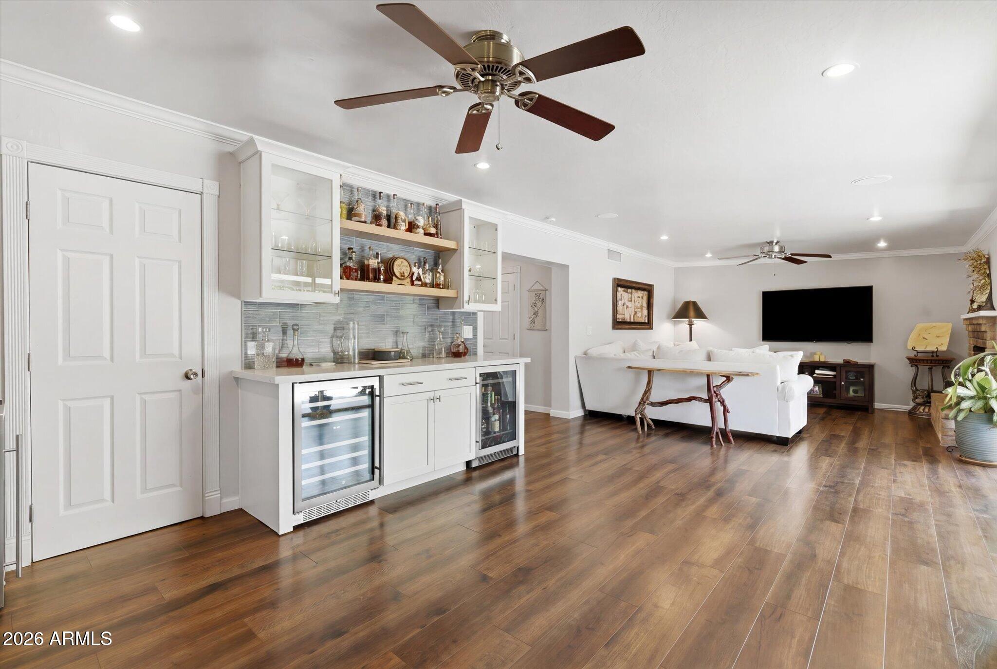 BISSELL MANOR - Residential