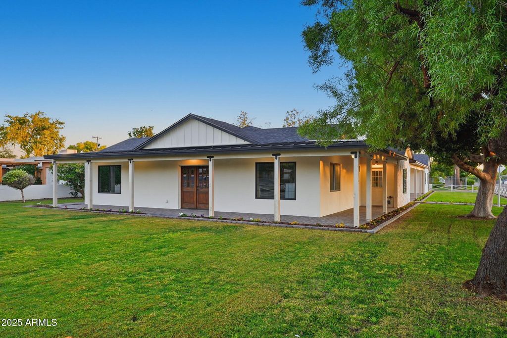 Photo of 2315 N 42nd Street, Phoenix, AZ 85008 (MLS # 7000993)