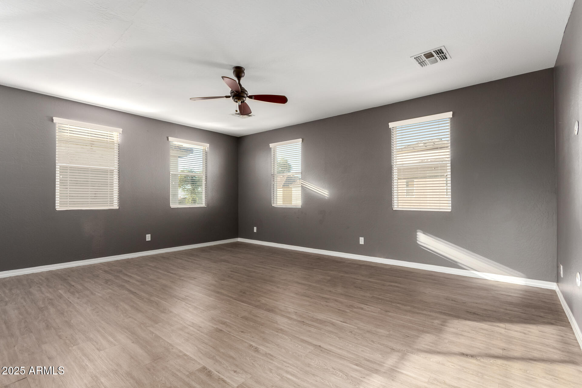 10012 W WILLIAMS Street