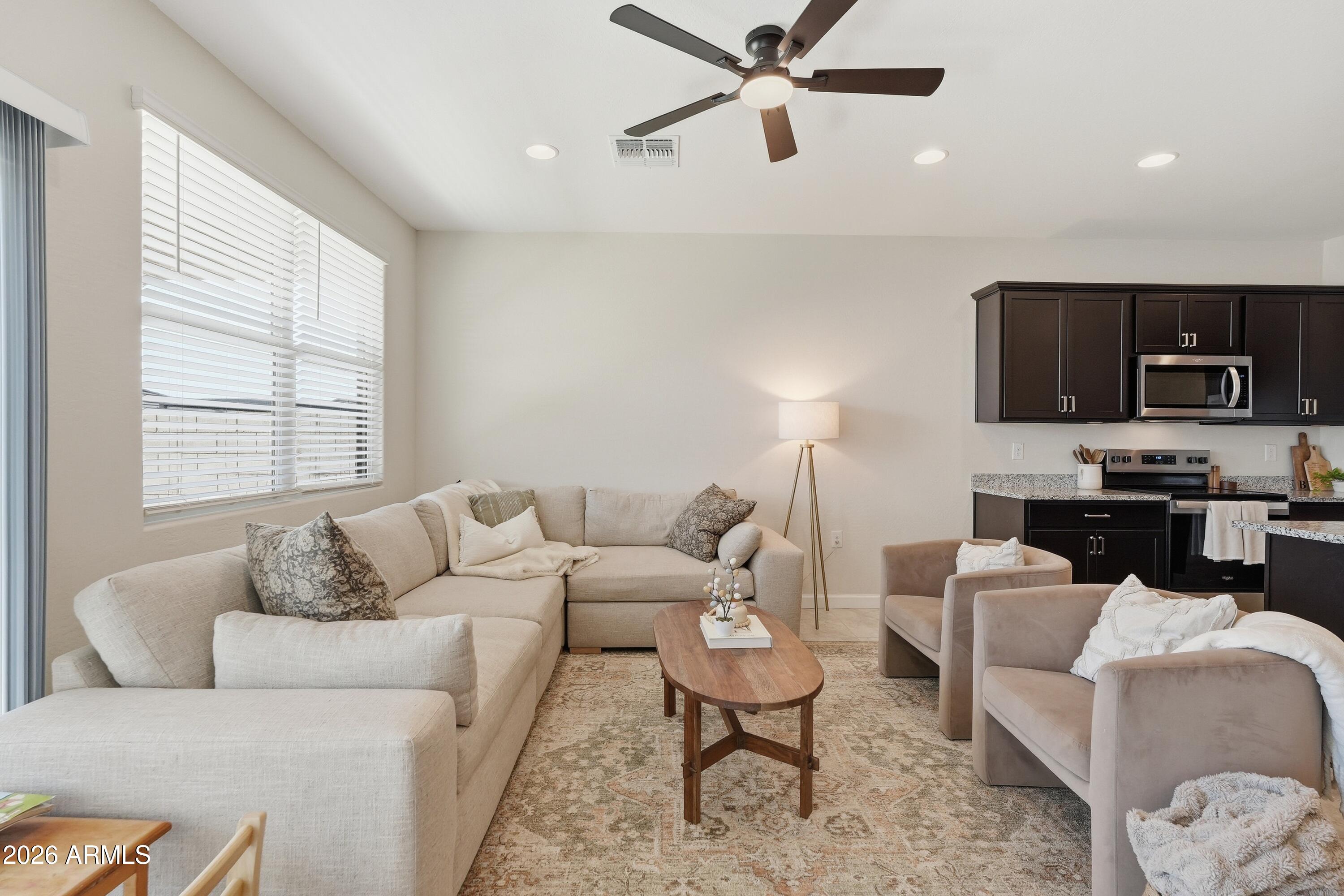 1827 W STANTON Avenue