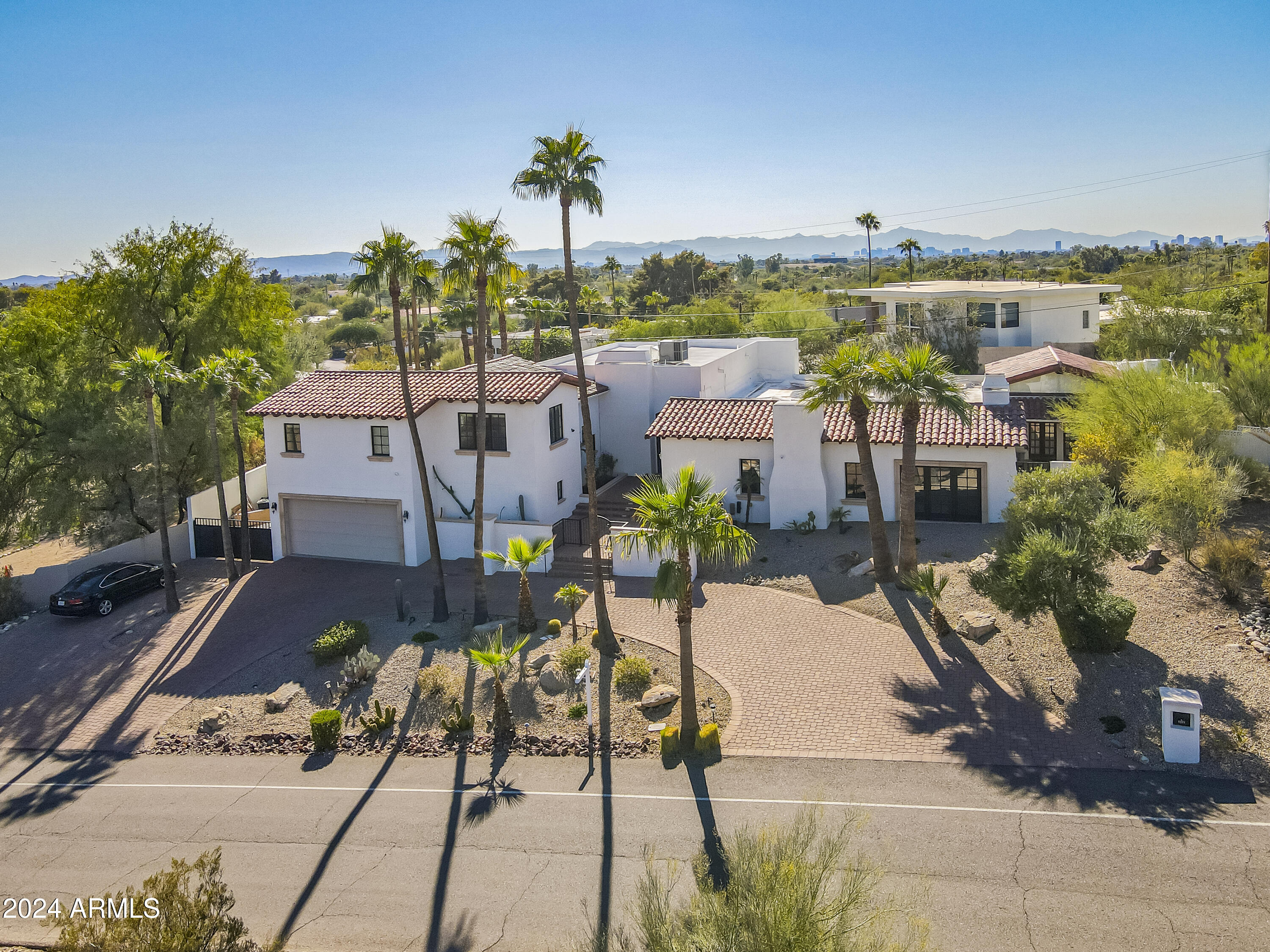4333 E MCDONALD Drive