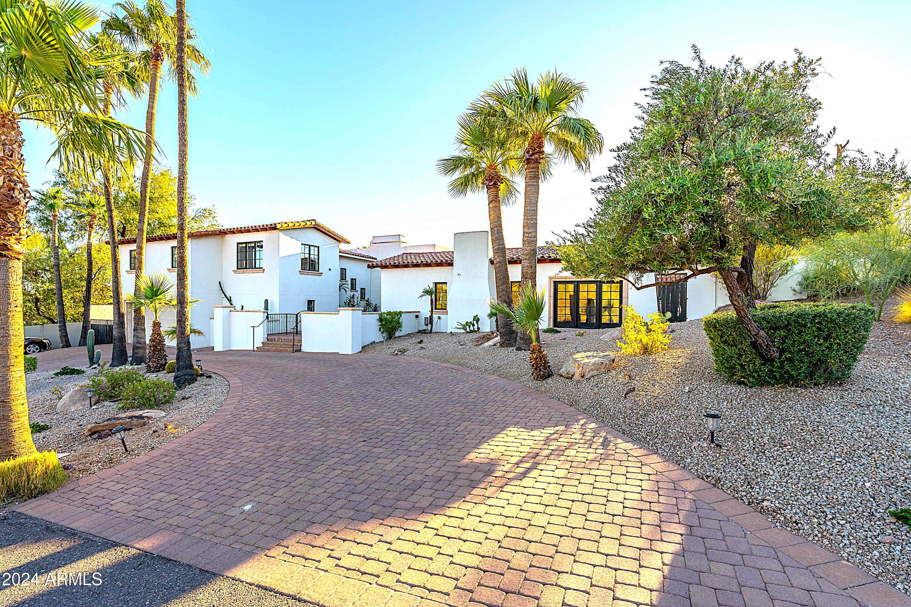 4333 E MCDONALD Drive