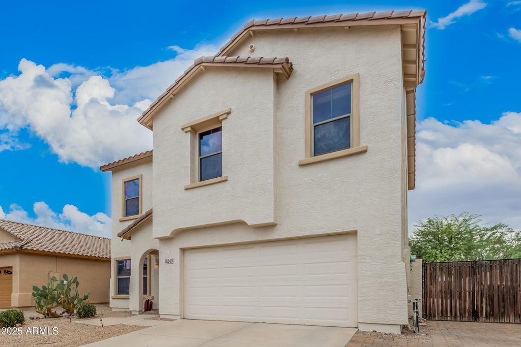 Photo of 18249 E El Amancer, Gold Canyon, AZ 85118 (MLS # 6916294)