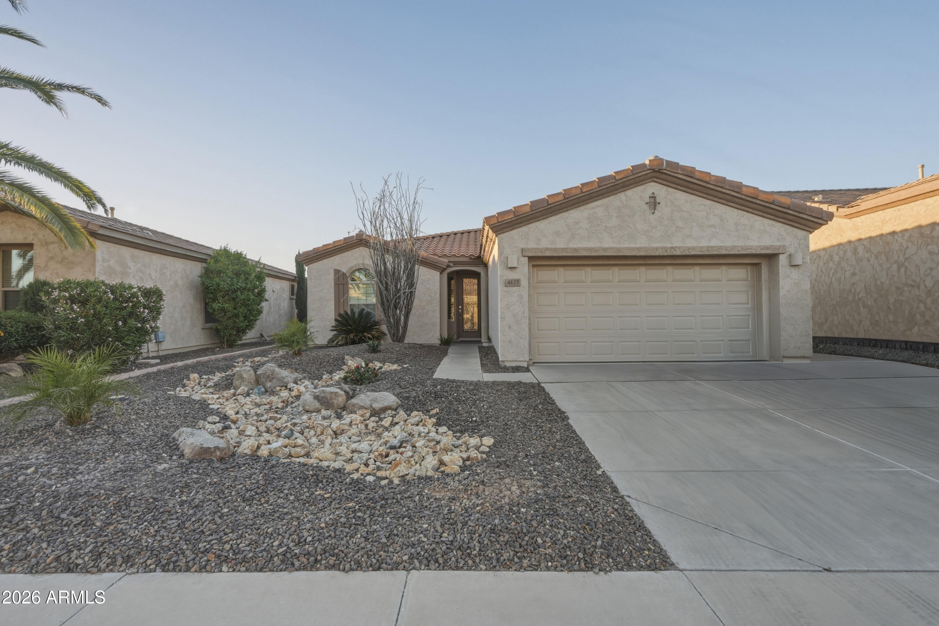 4127 E NARROWLEAF Drive