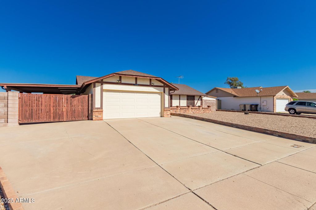 Photo of 7044 W Cameron Drive, Peoria, AZ 85345 (MLS # 6934248)