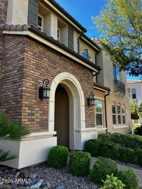 4110 S GREYTHORNE Way