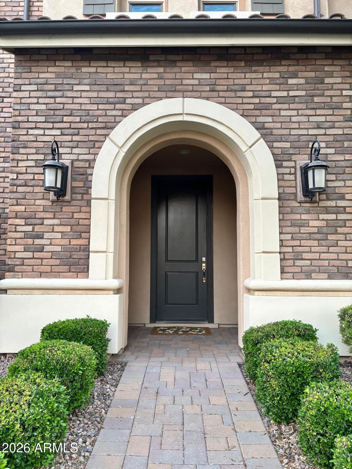 4110 S GREYTHORNE Way