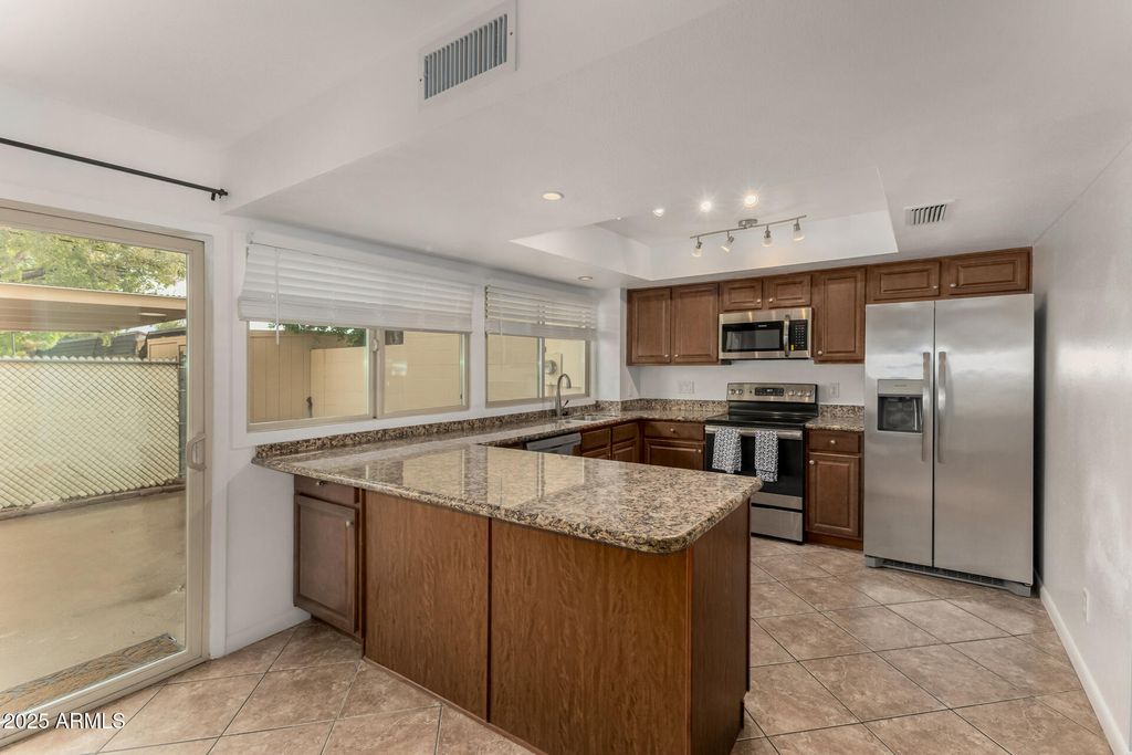 Photo of 3332 S Elm Street, Tempe, AZ 85282 (MLS # 6950288)