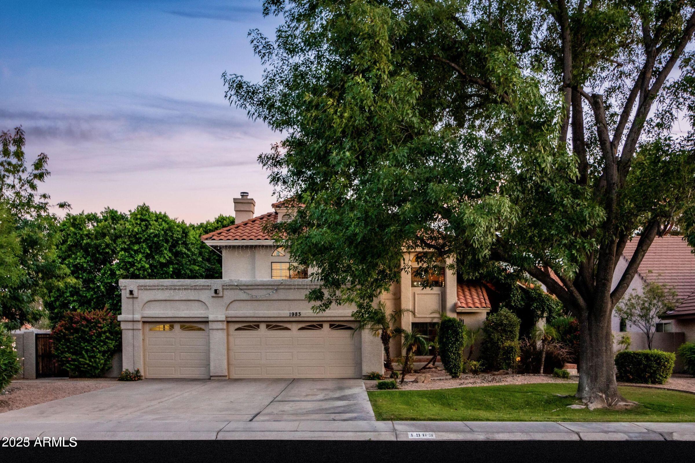 1983 E PALOMINO Drive