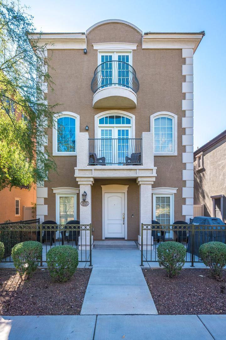 1628 E Canyon Creek Drive
