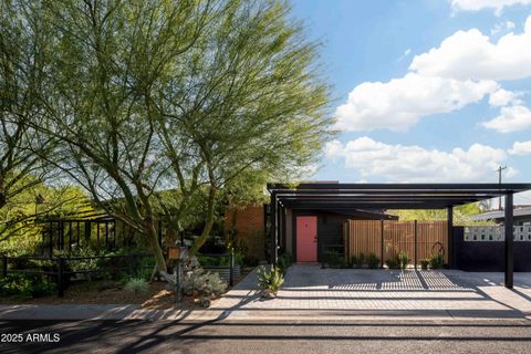 3943 N 45TH Place Phoenix AZ 85018