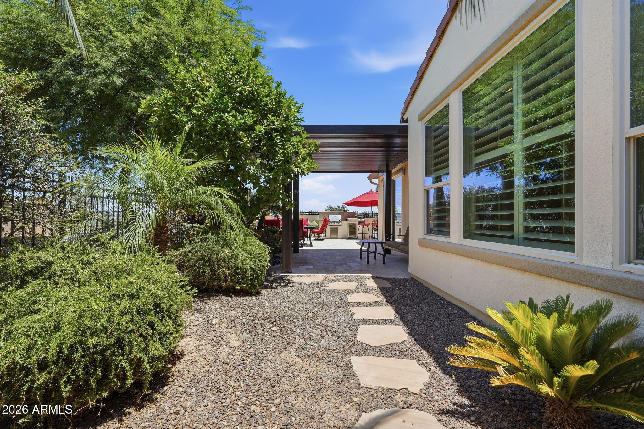 1806 E AZAFRAN Trail