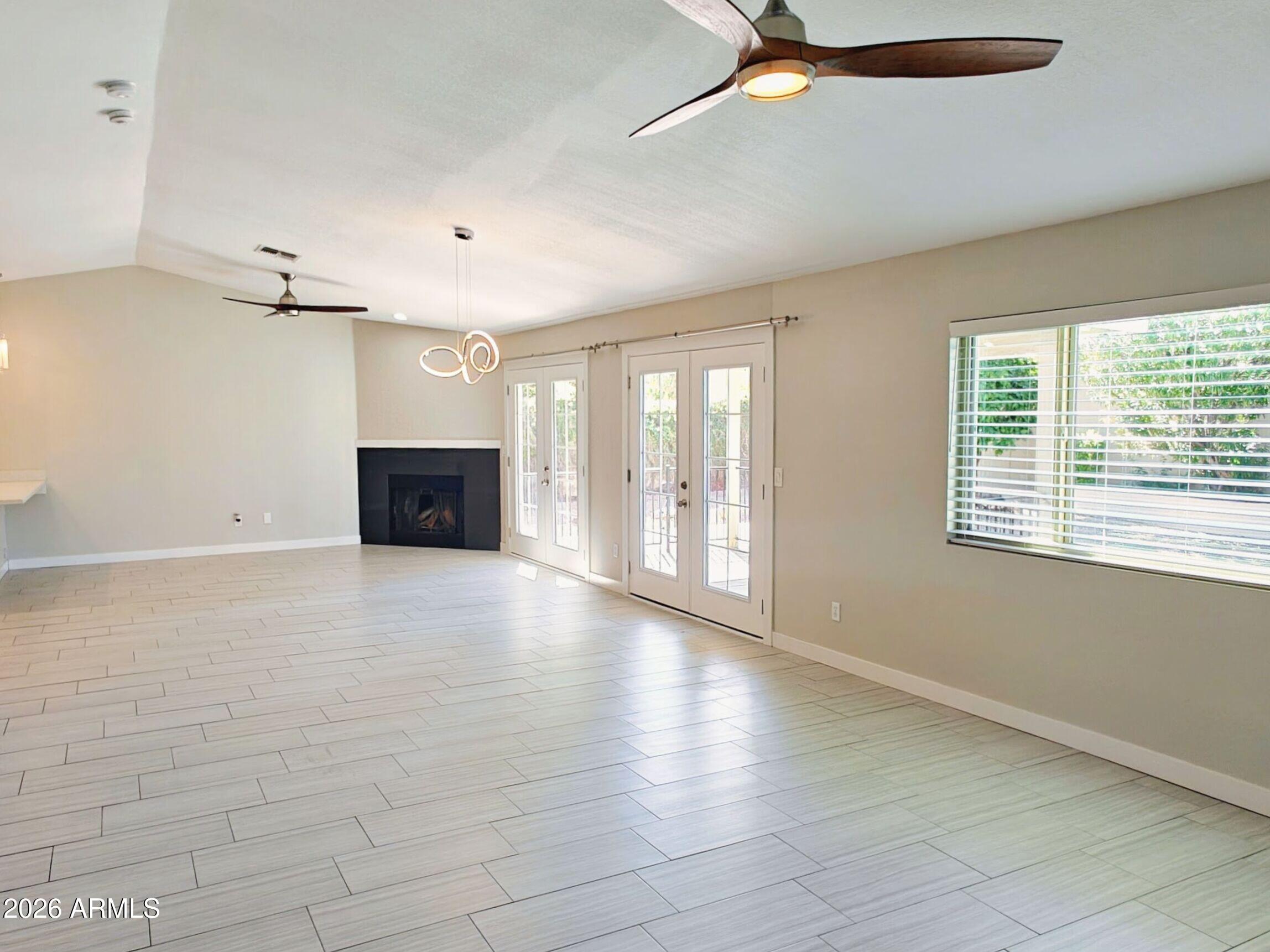 10650 N 33rd Place