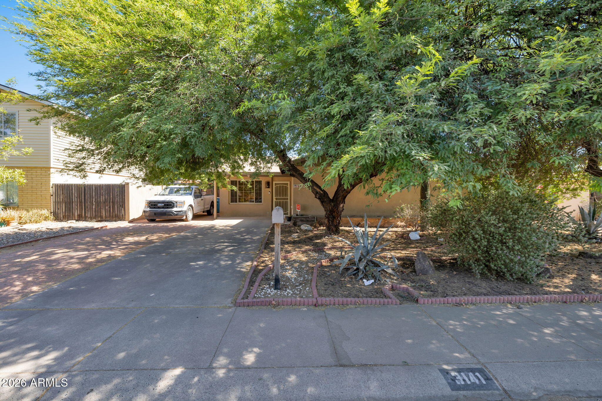 3141 W DESERT COVE Avenue