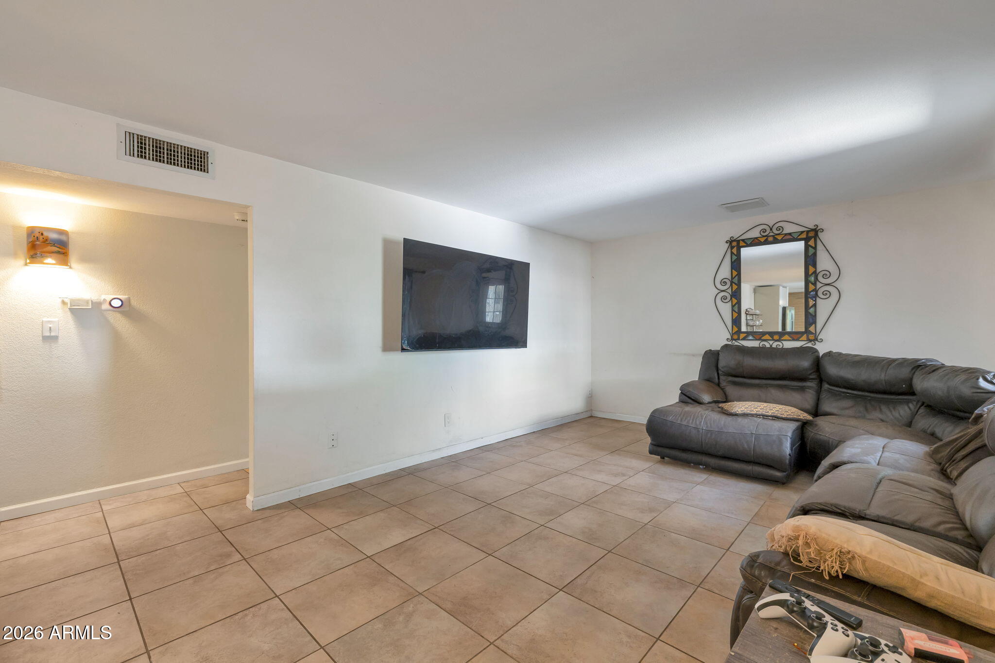 3141 W DESERT COVE Avenue
