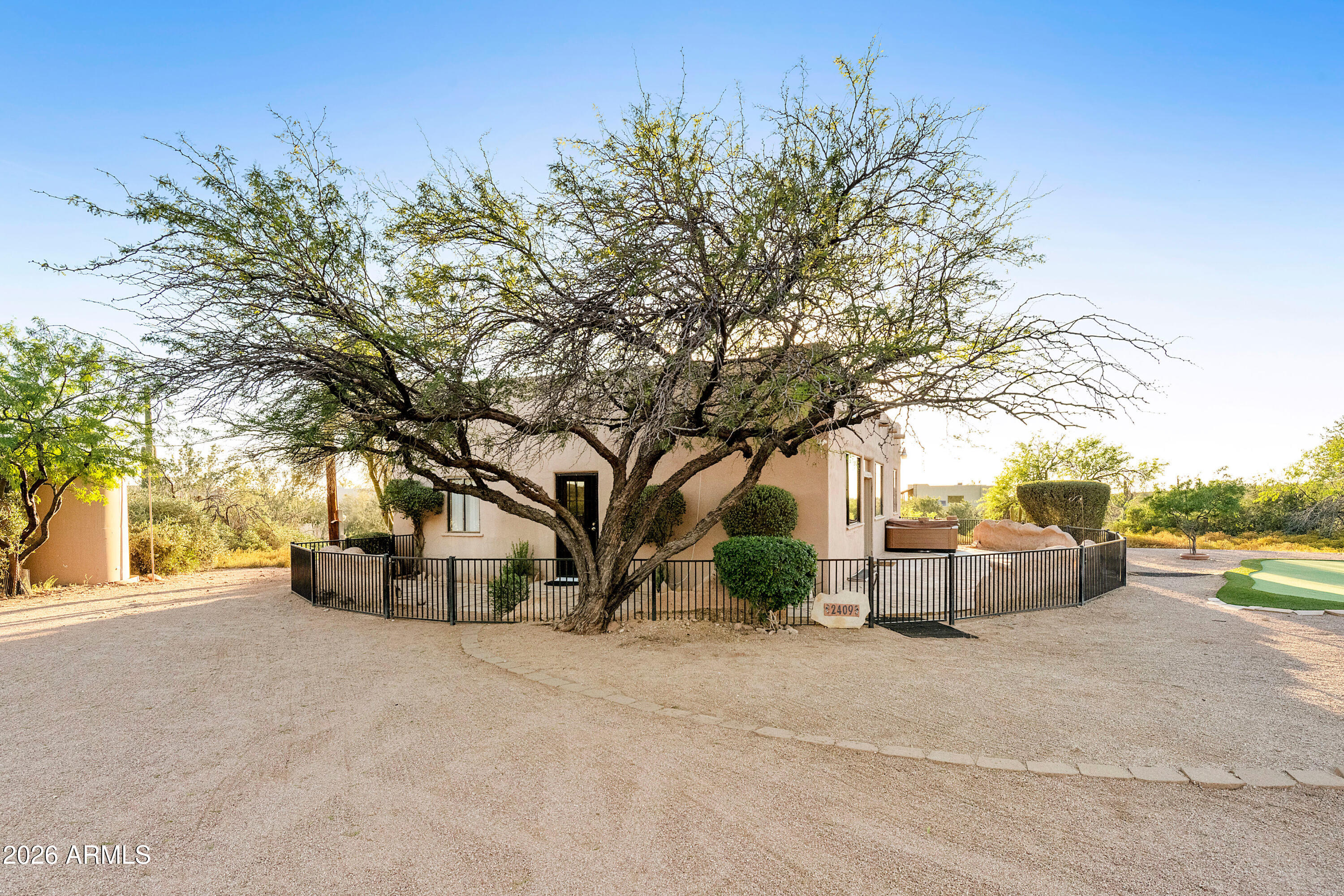2409 S TONTO View