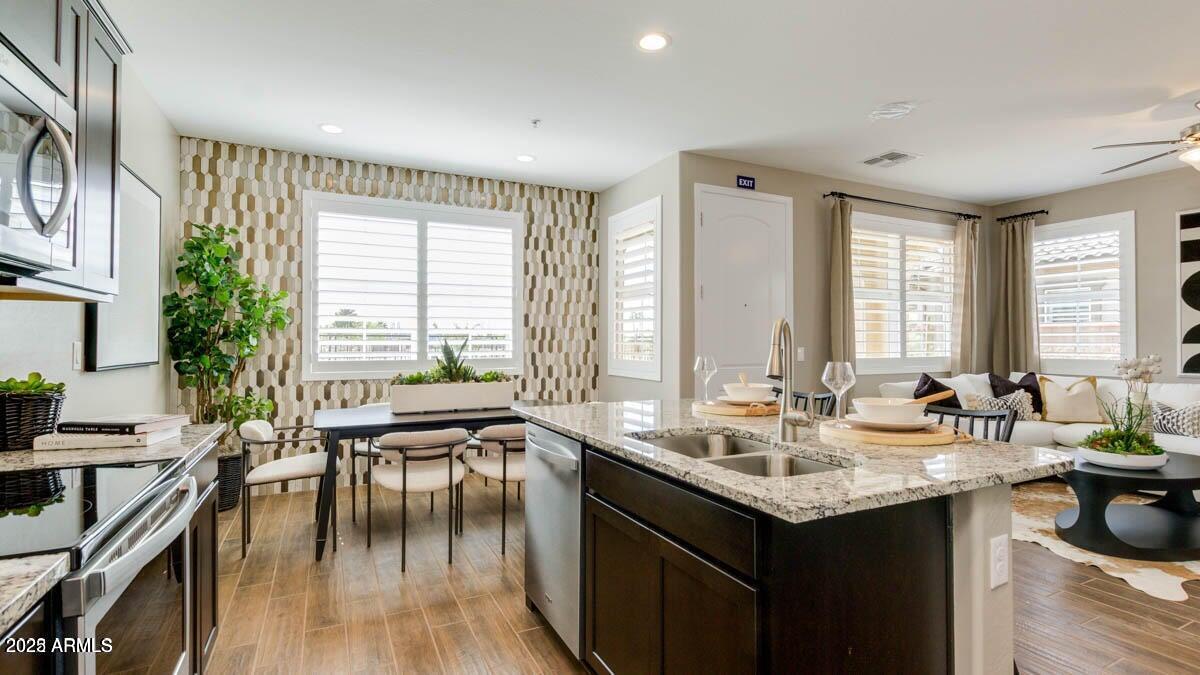 1255 N ARIZONA Avenue N 1314