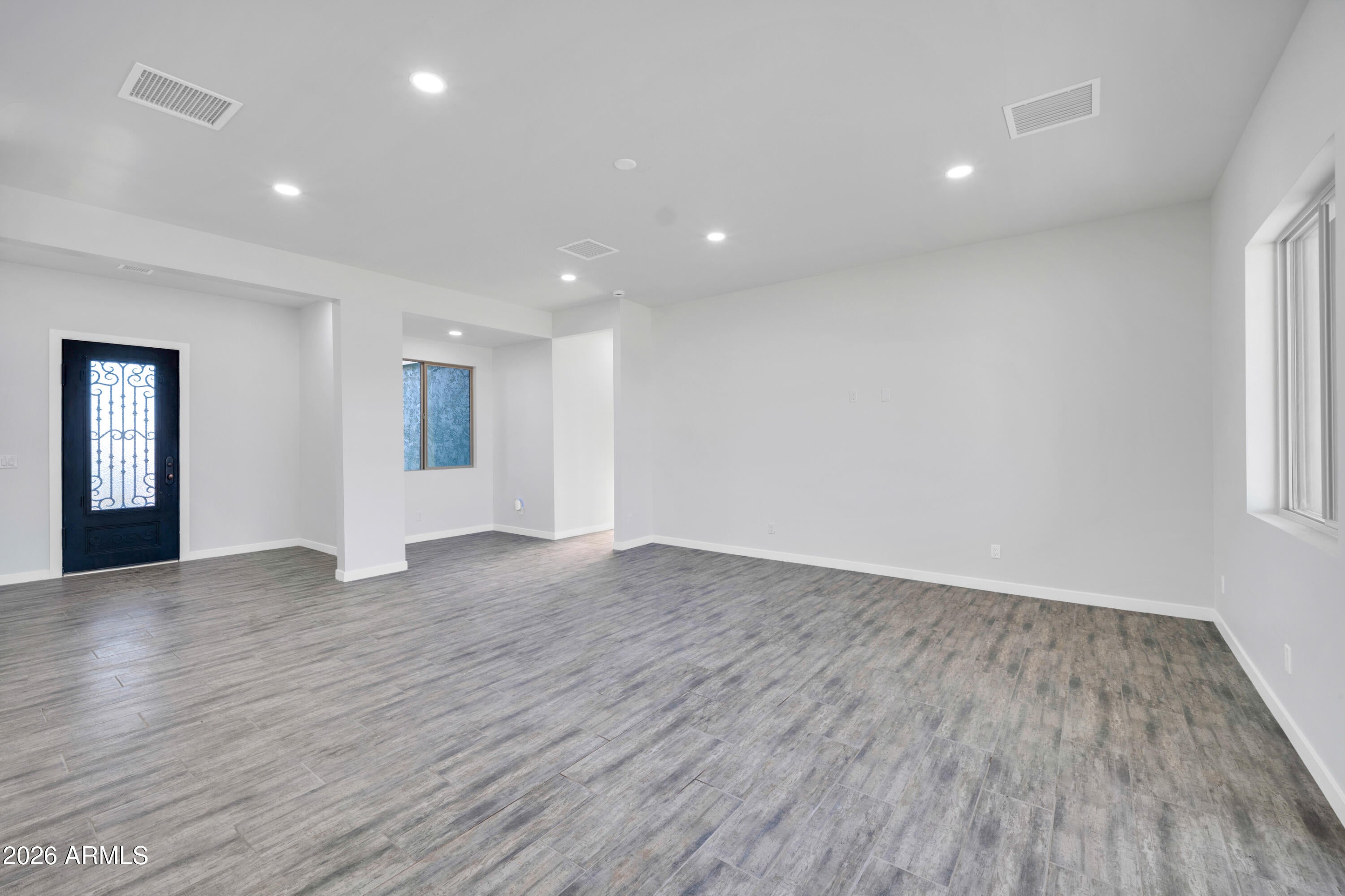 22548 W HUNTINGTON Drive