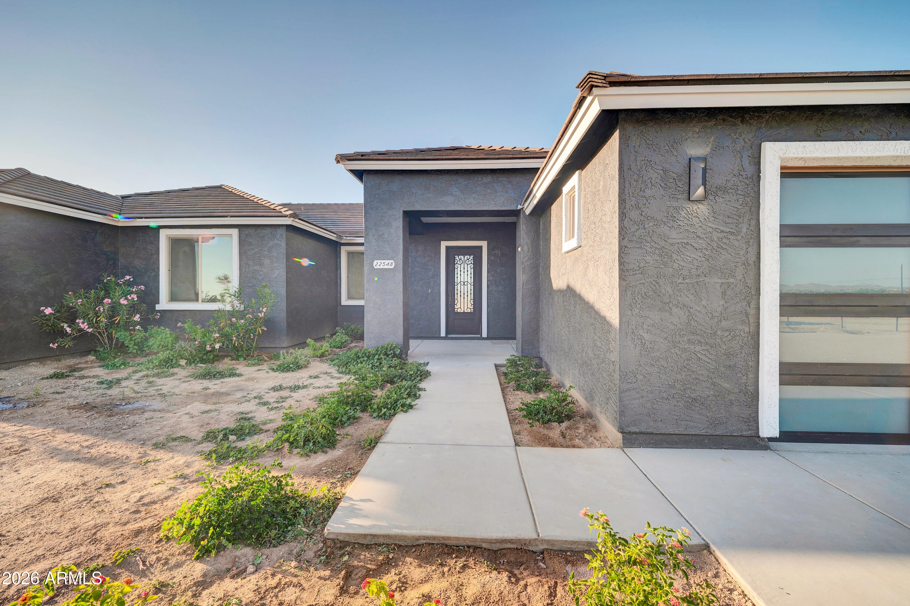 22548 W HUNTINGTON Drive