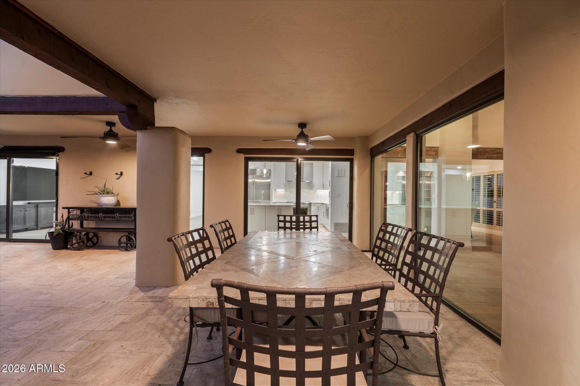 3116 E ROSE Lane