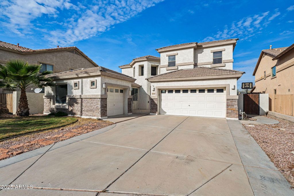 Photo of 13332 W Stella Lane, Litchfield Park, AZ 85340 (MLS # 6962361)