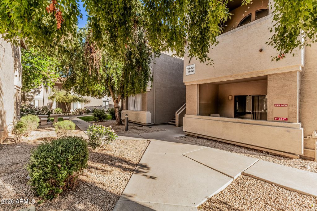 Photo of 9600 N 96th Street #225, Scottsdale, AZ 85258 (MLS # 6998851)