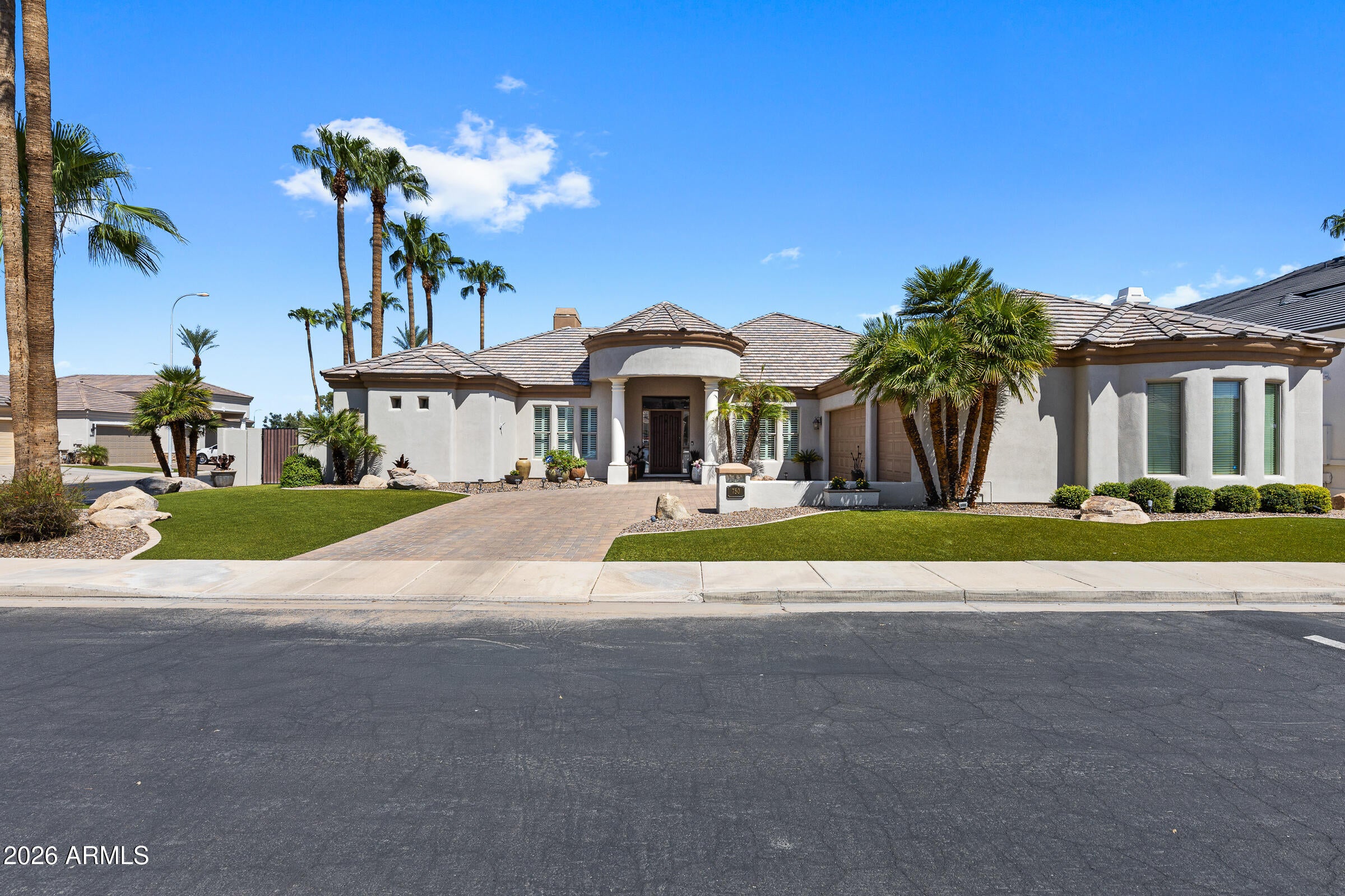 750 W AZALEA Drive