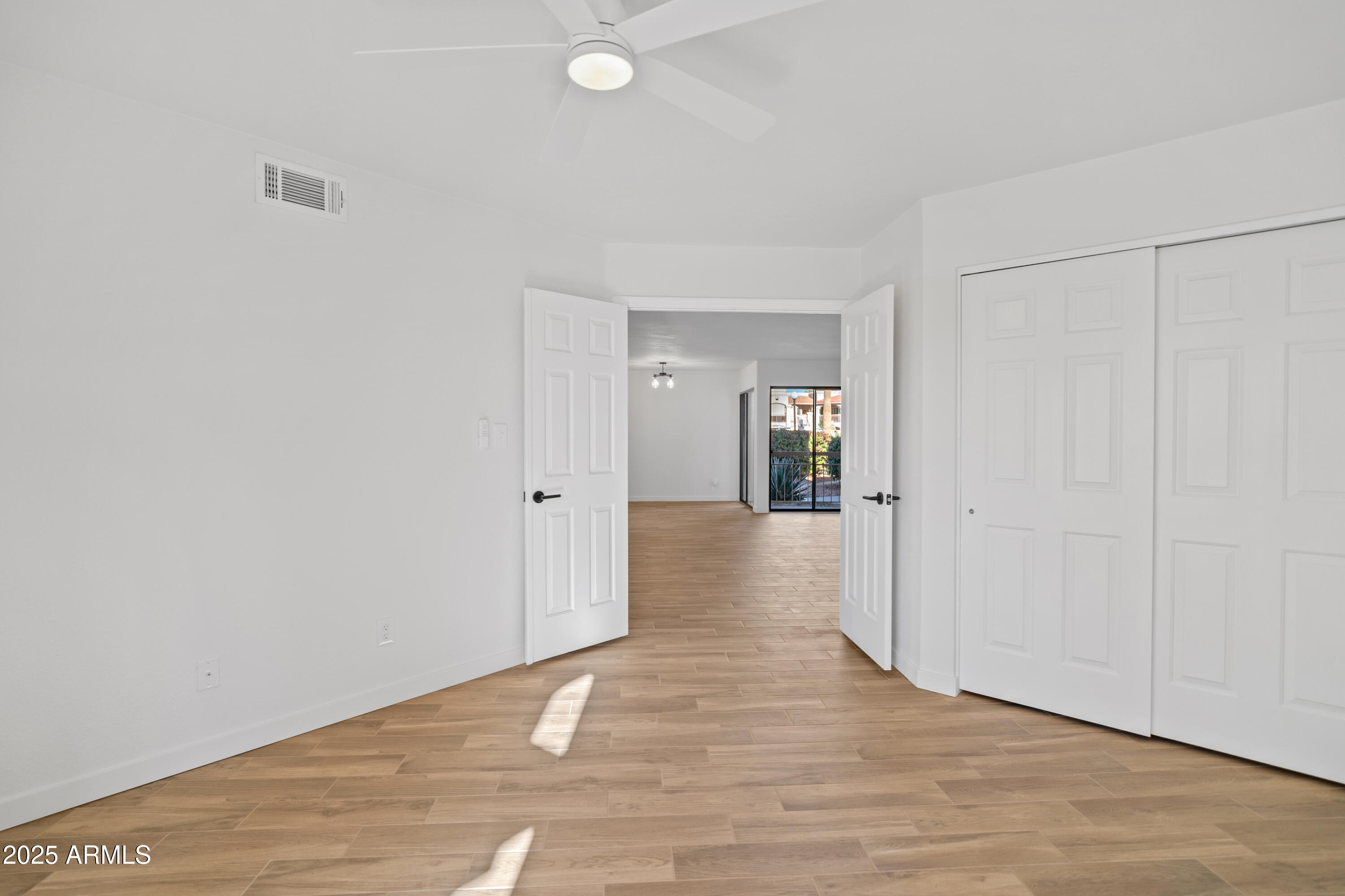 9151 W GREENWAY Road 106