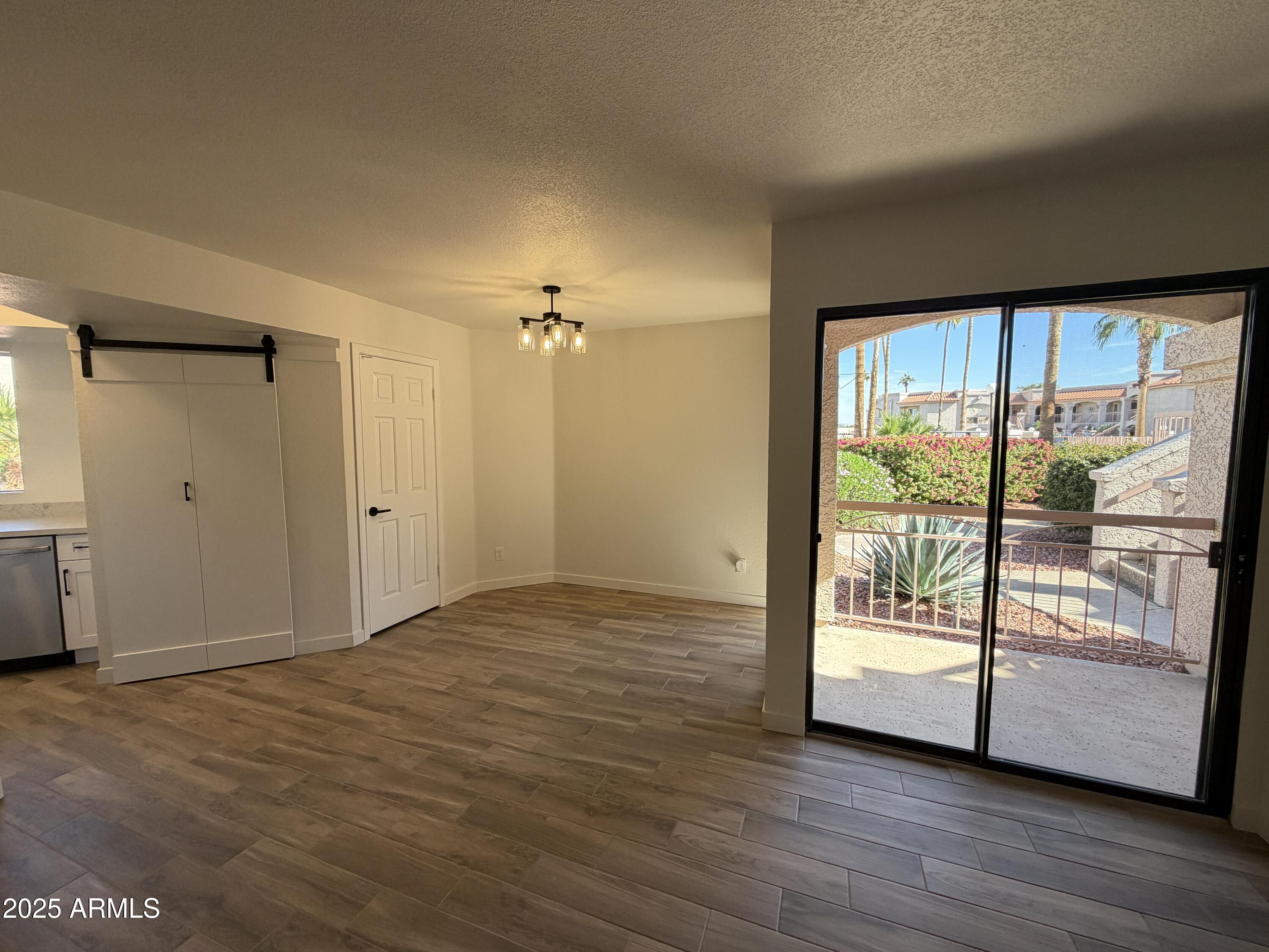 9151 W GREENWAY Road 106