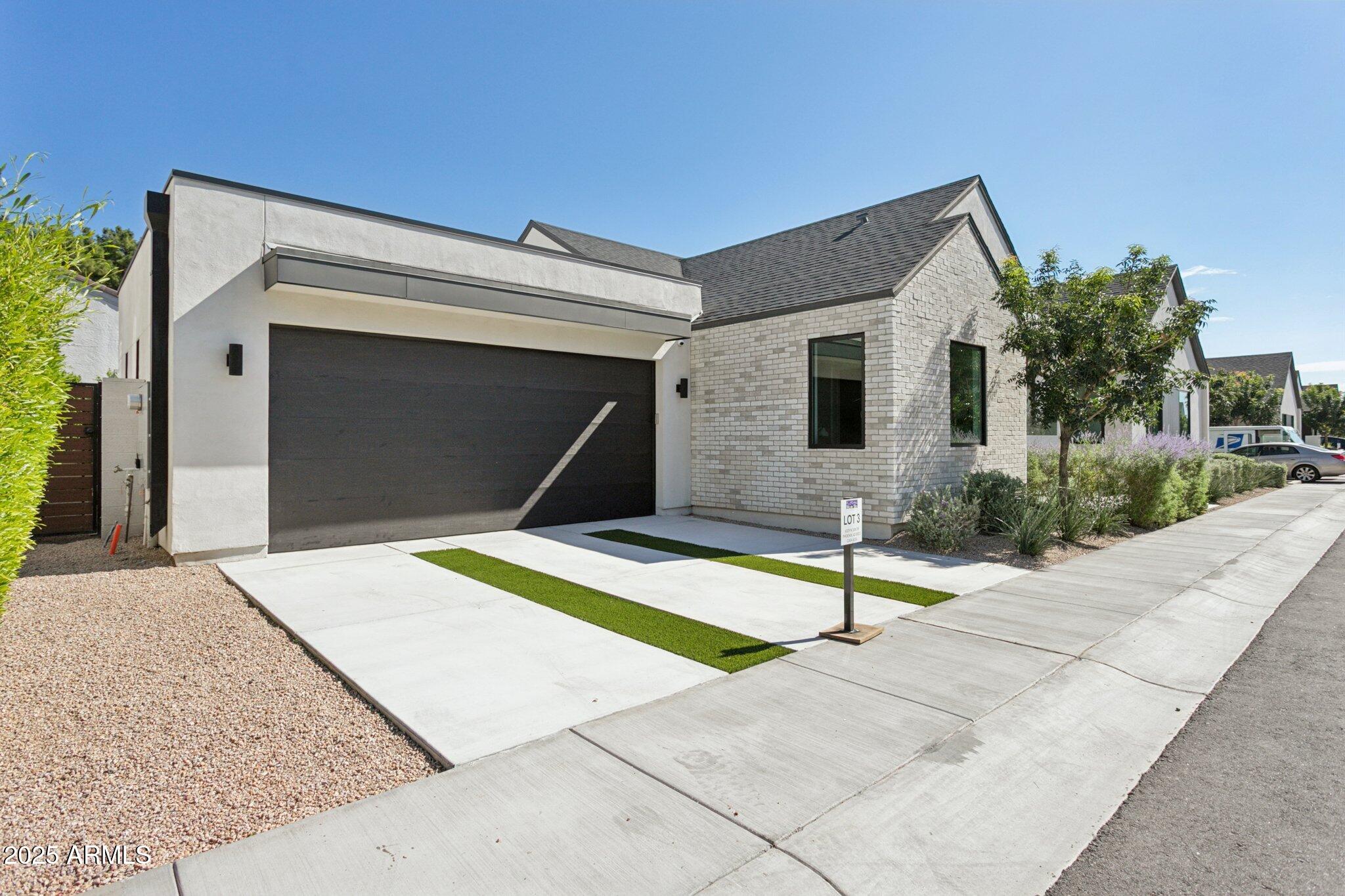 6329 N 10TH Drive