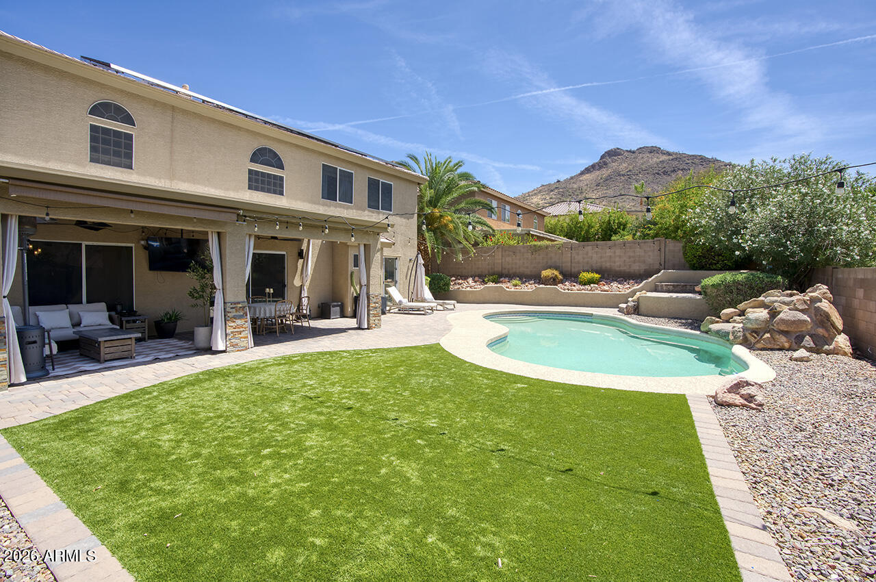 6329 W HONEYSUCKLE Drive