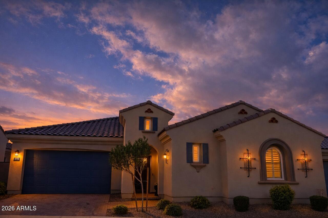 4123 E LAS COLINAS Drive